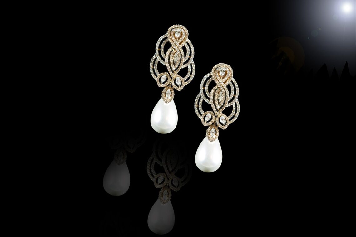 Perfect Earrings for Your Wedding Day
